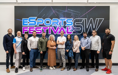 adults stood together at the eSports Festival SW