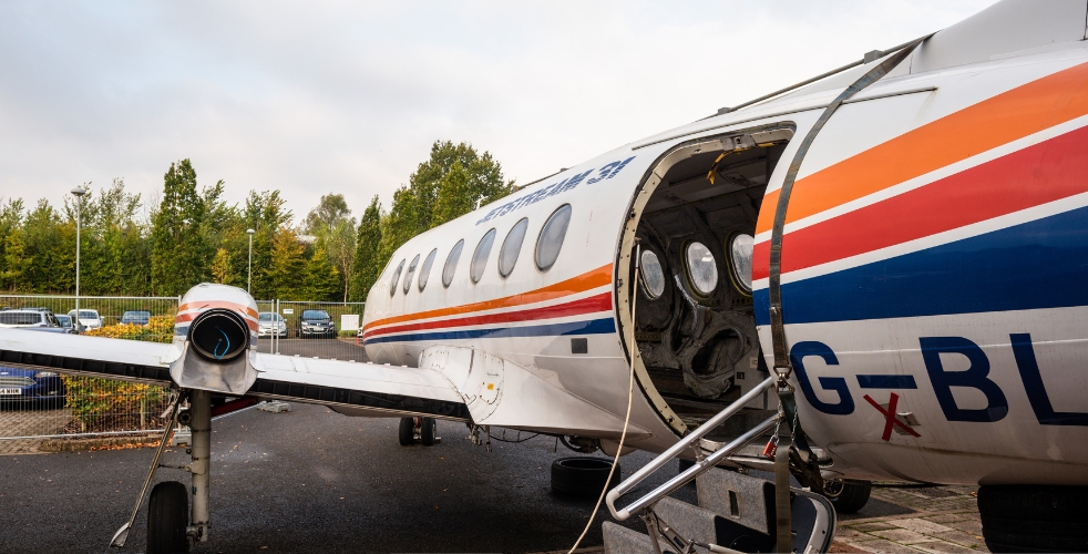Aircraft HTE 982x500